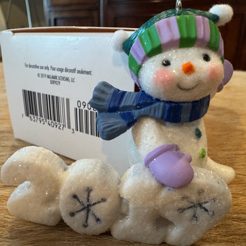 Festive Glitter Bunny Figurine 2019